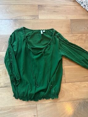 Green Boho Tie-Front Peasant Top with crochet detail- Women’s XS